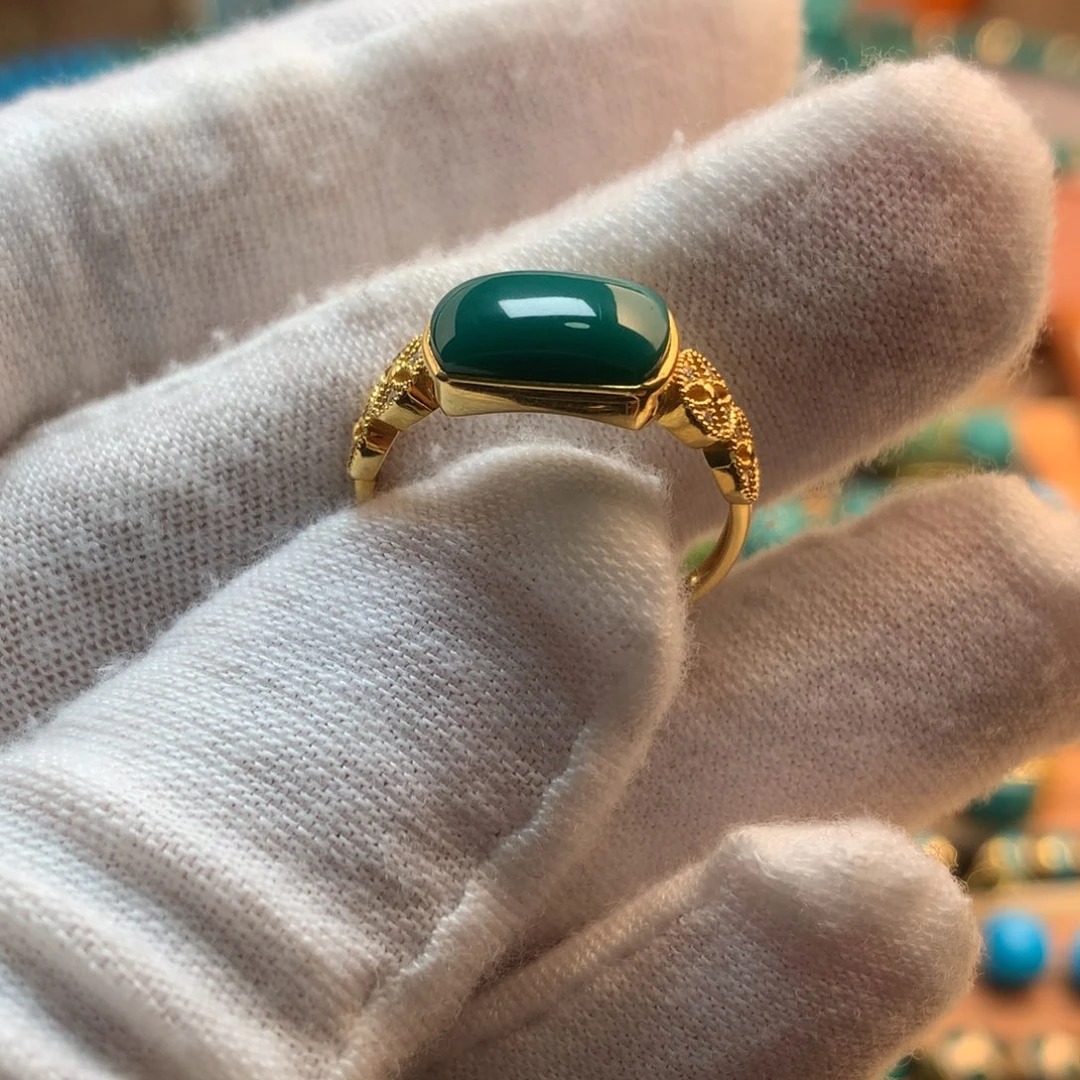 绿松石18K金镶嵌挂件