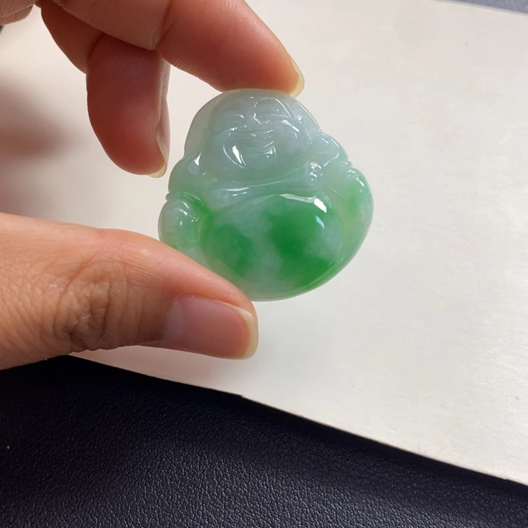 翡翠未镶嵌颈饰飘阳绿大肚佛