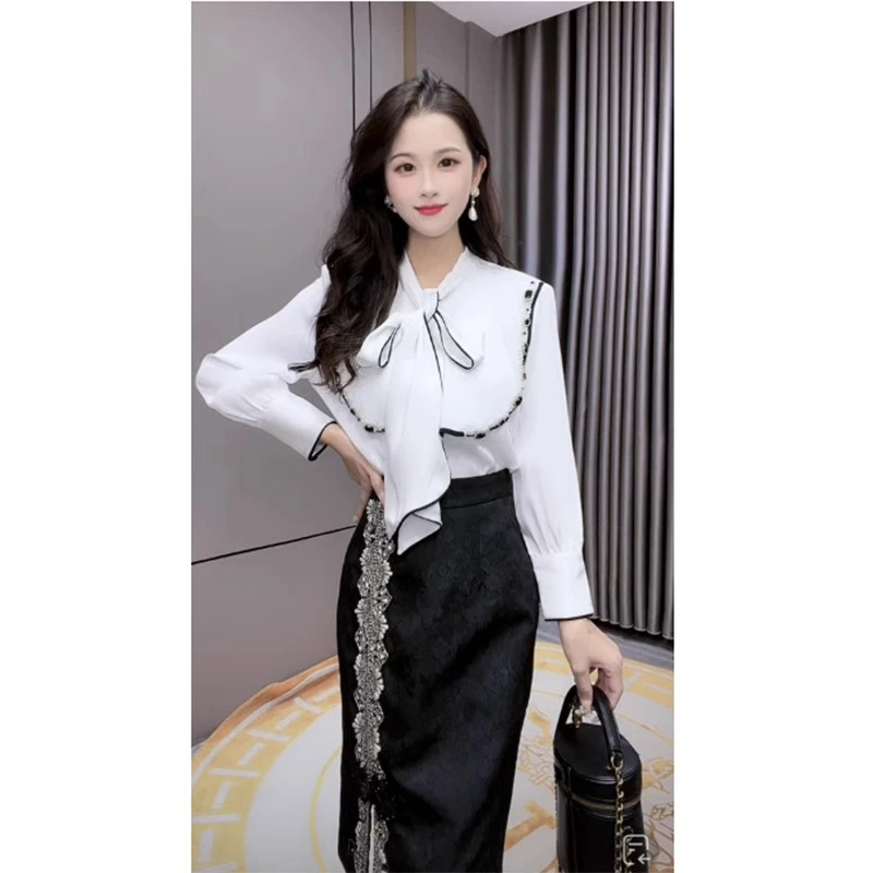 芙娜妮2024新款法式优雅气质复古显瘦名媛秋季气质上衣F2330399A