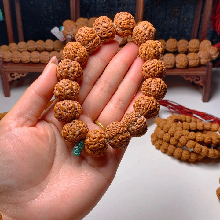 金刚菩提手串?****福梅花