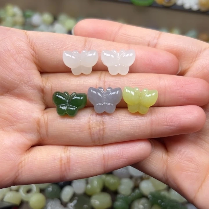 和田玉未镶嵌颈饰98一个多样性发其一