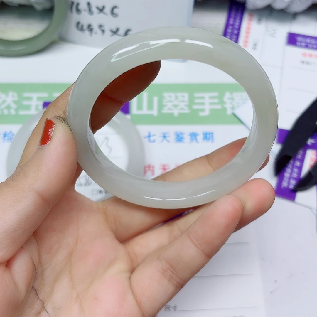 石英质玉未镶嵌手镯100/5960