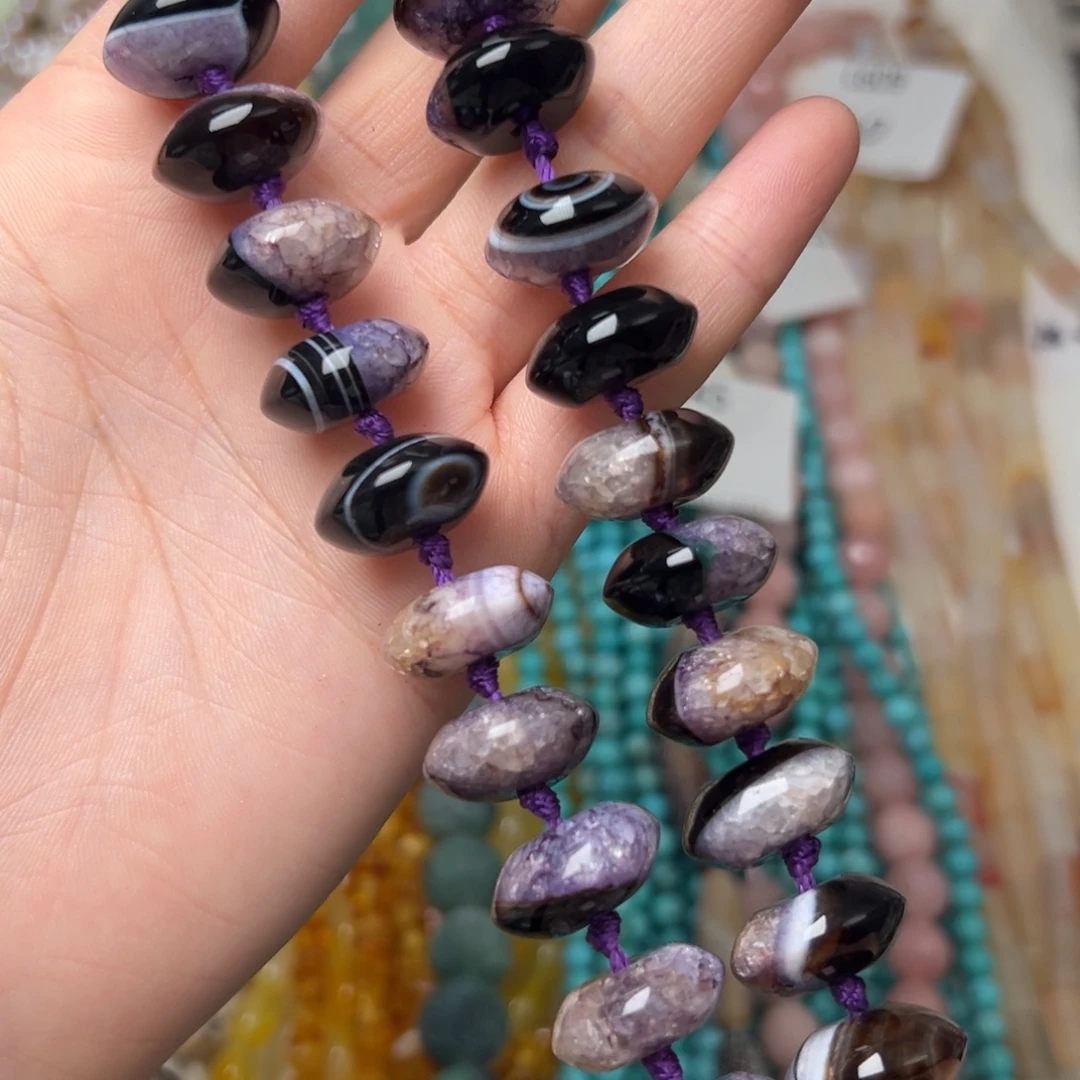 玛瑙/玉髓合金珠宝半成品L646。17mm天然水晶玛瑙共生飞碟一条