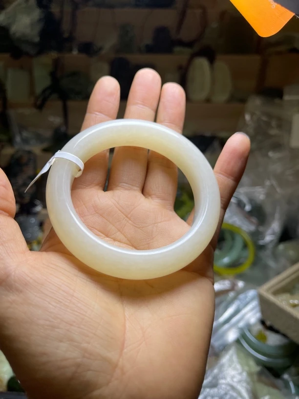 天然和田玉稀少藕粉手镯越戴越油润能带一辈子56-57口径