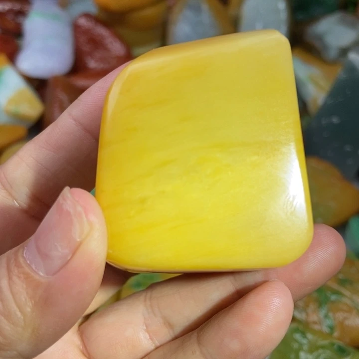 翡翠未镶嵌颈饰缅甸