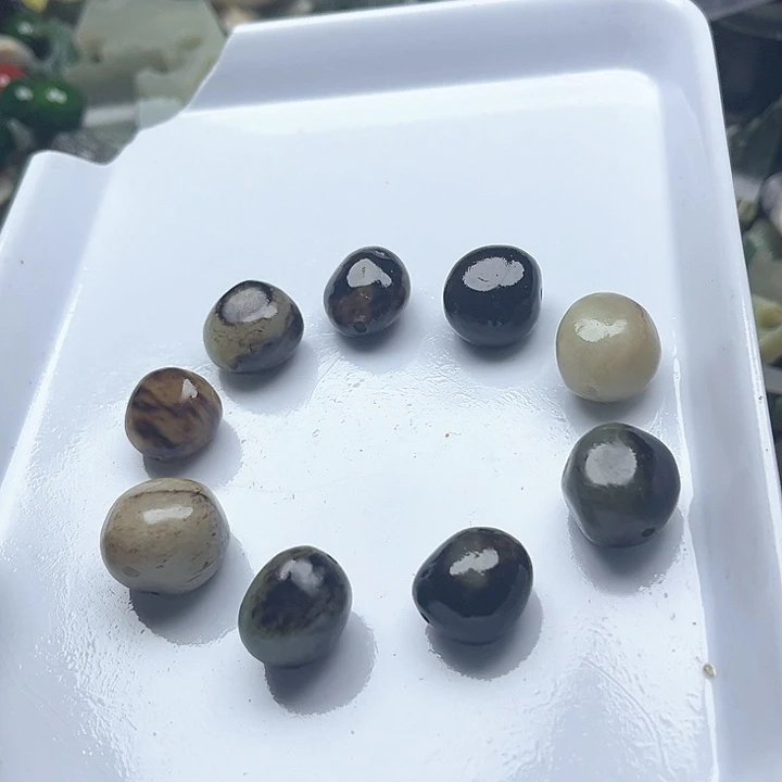 和田玉（糖玉）和田玉边角料9K金镶嵌九*