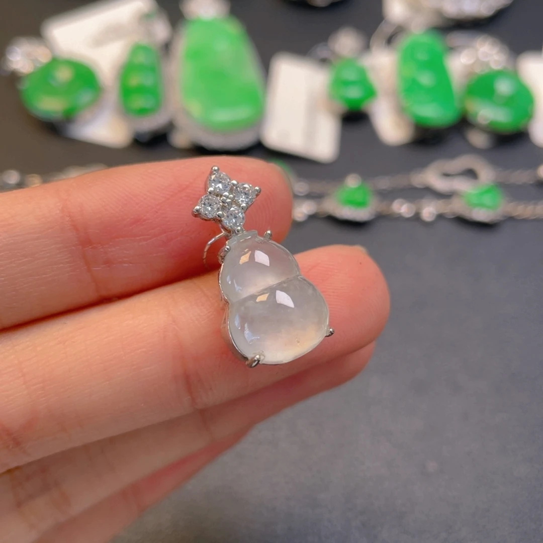 南***栀翡翠银S925镶嵌颈饰