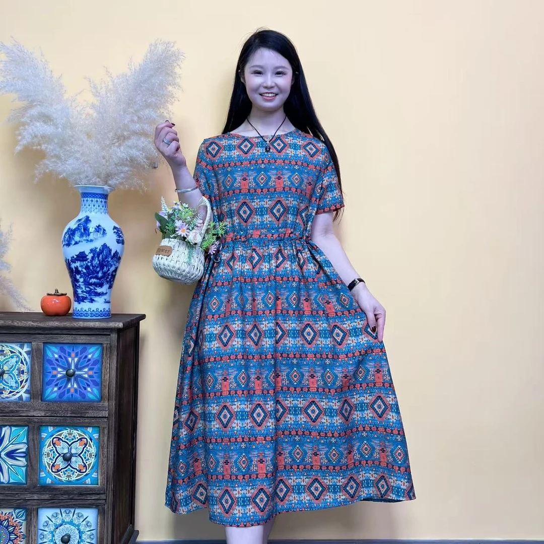 2025新款中老年妈妈连衣裙时尚百搭A字长款大摆裙子时尚百搭长裙