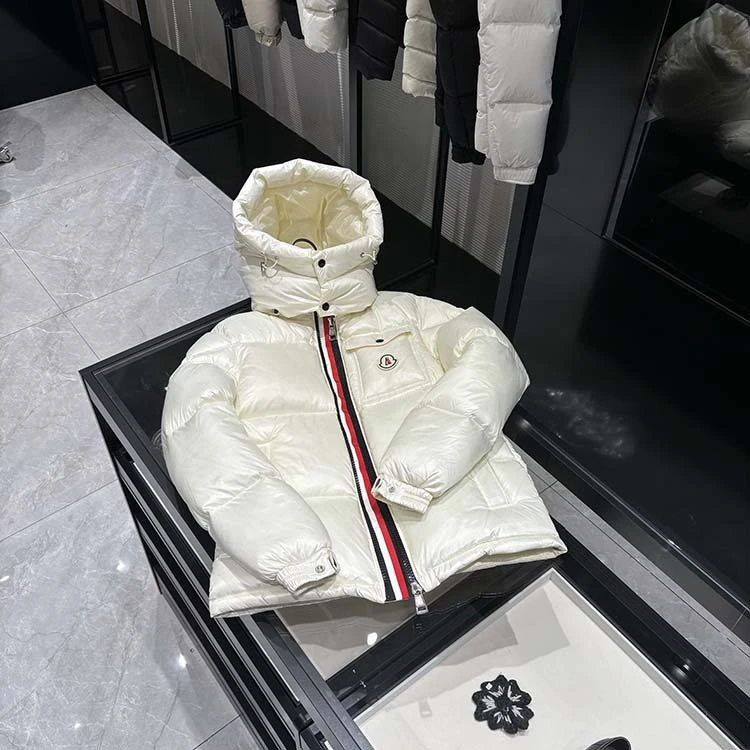 25年秋冬女装 时尚百搭胸前单口袋彩色织带连帽白色羽绒服-8836