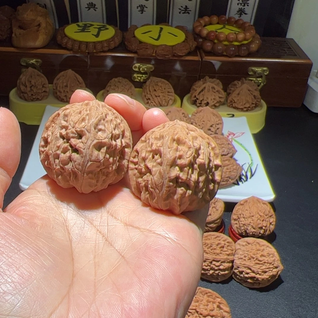 正***宁把件文玩核桃白狮子
