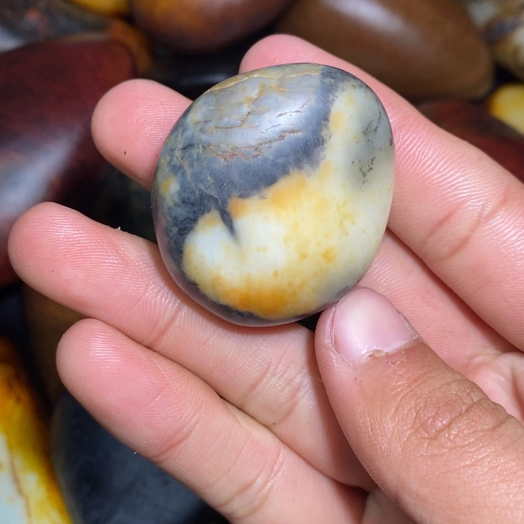 和田玉未镶嵌珠宝奇石