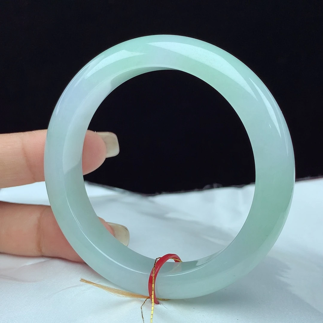 翡翠手镯未镶嵌55圈 3664