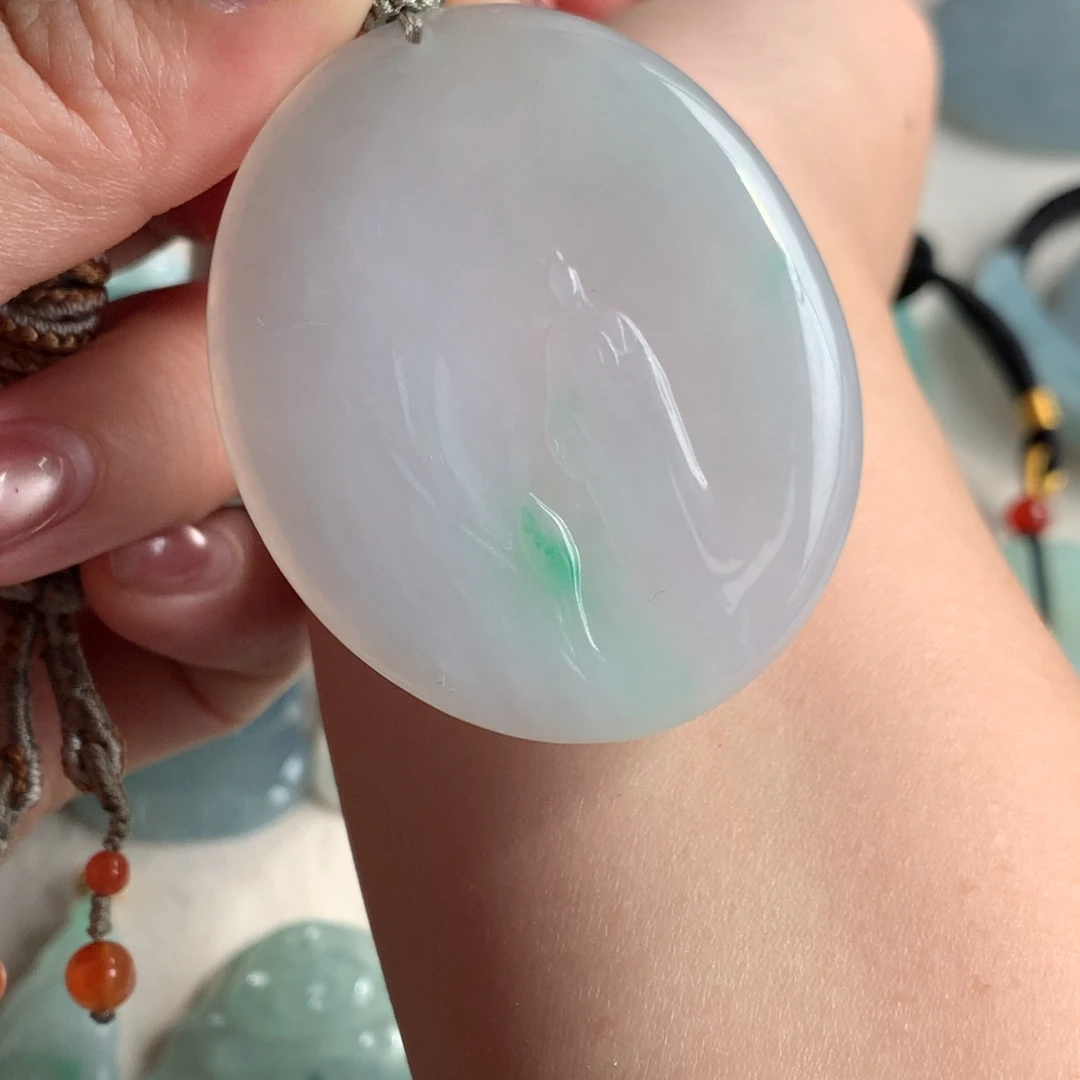 翡翠未镶嵌吊坠(赠链)翡翠