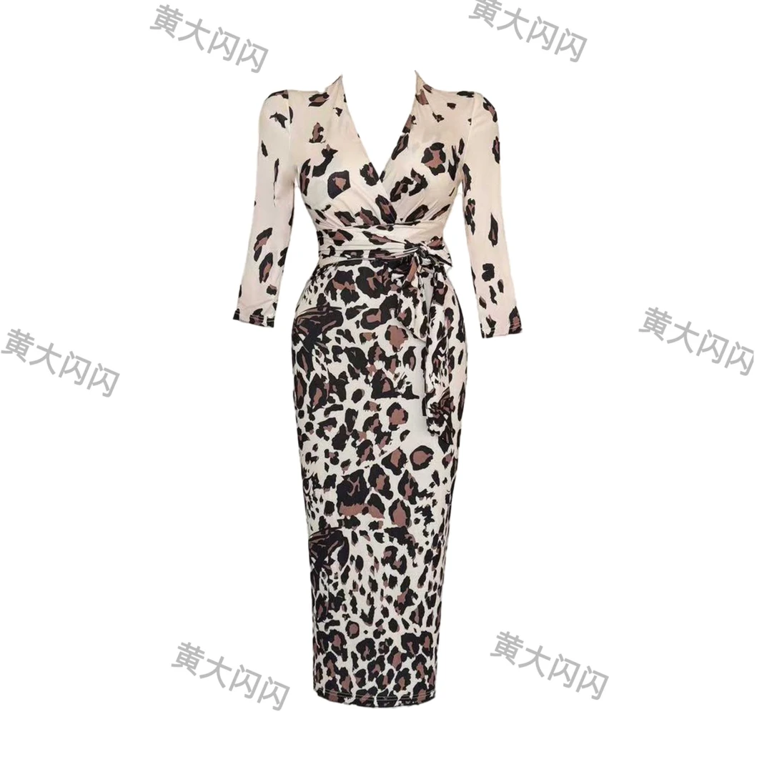 【新店请到张酒窝的小店】(古早美女)纯欲显瘦气质连衣裙SSQ2313