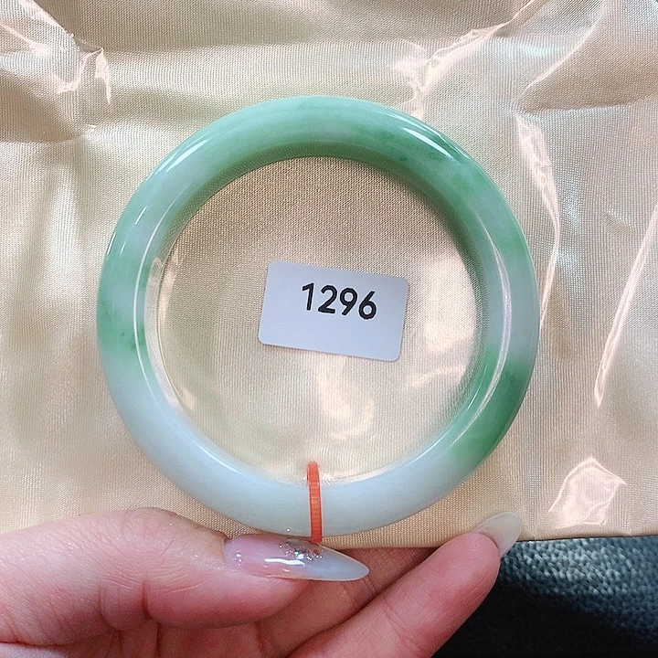 翡翠手镯未镶嵌天然翡翠手镯56