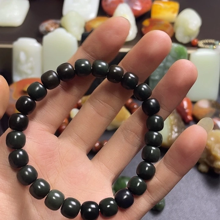 和田玉未镶嵌手链