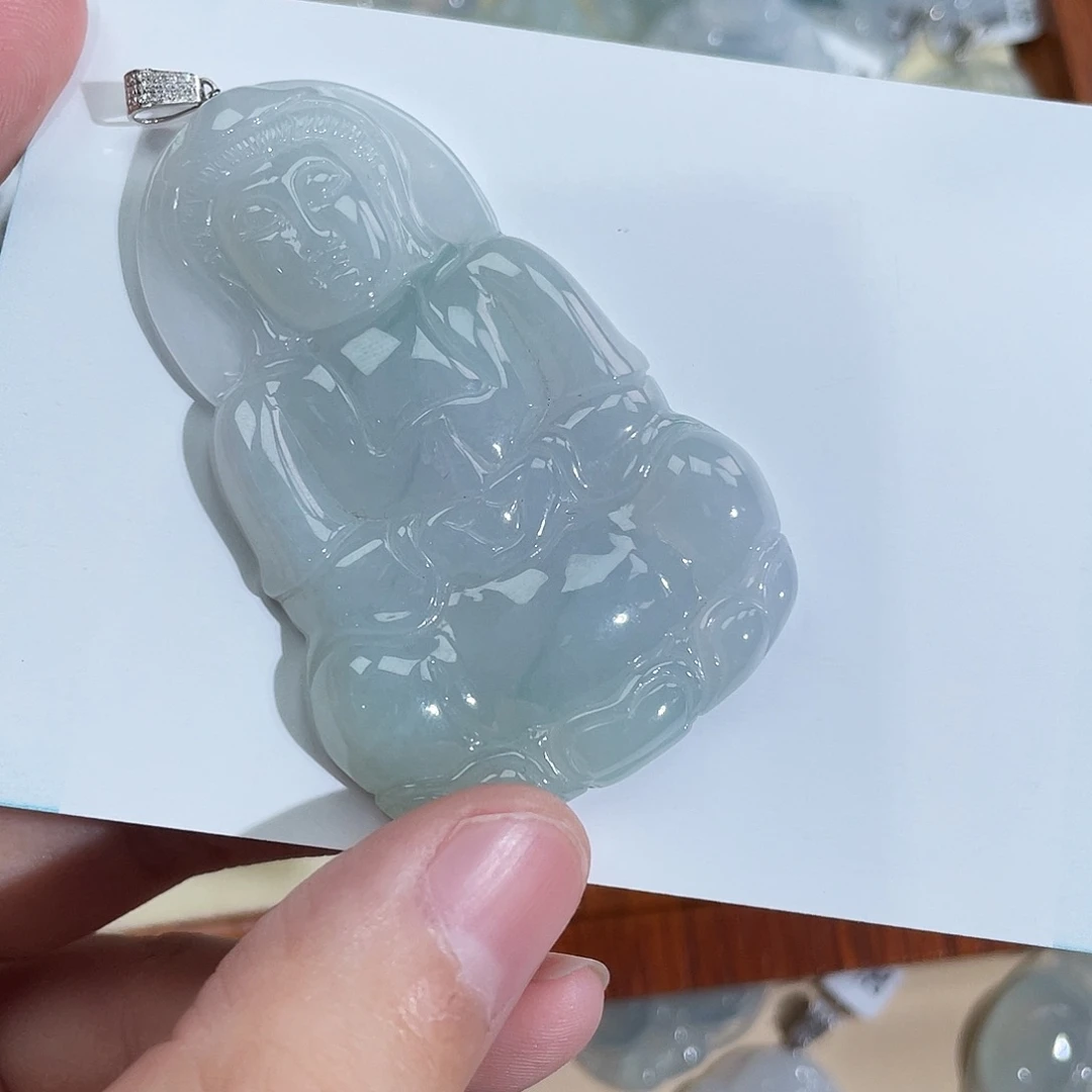 慧***忠翡翠18K金镶嵌颈饰