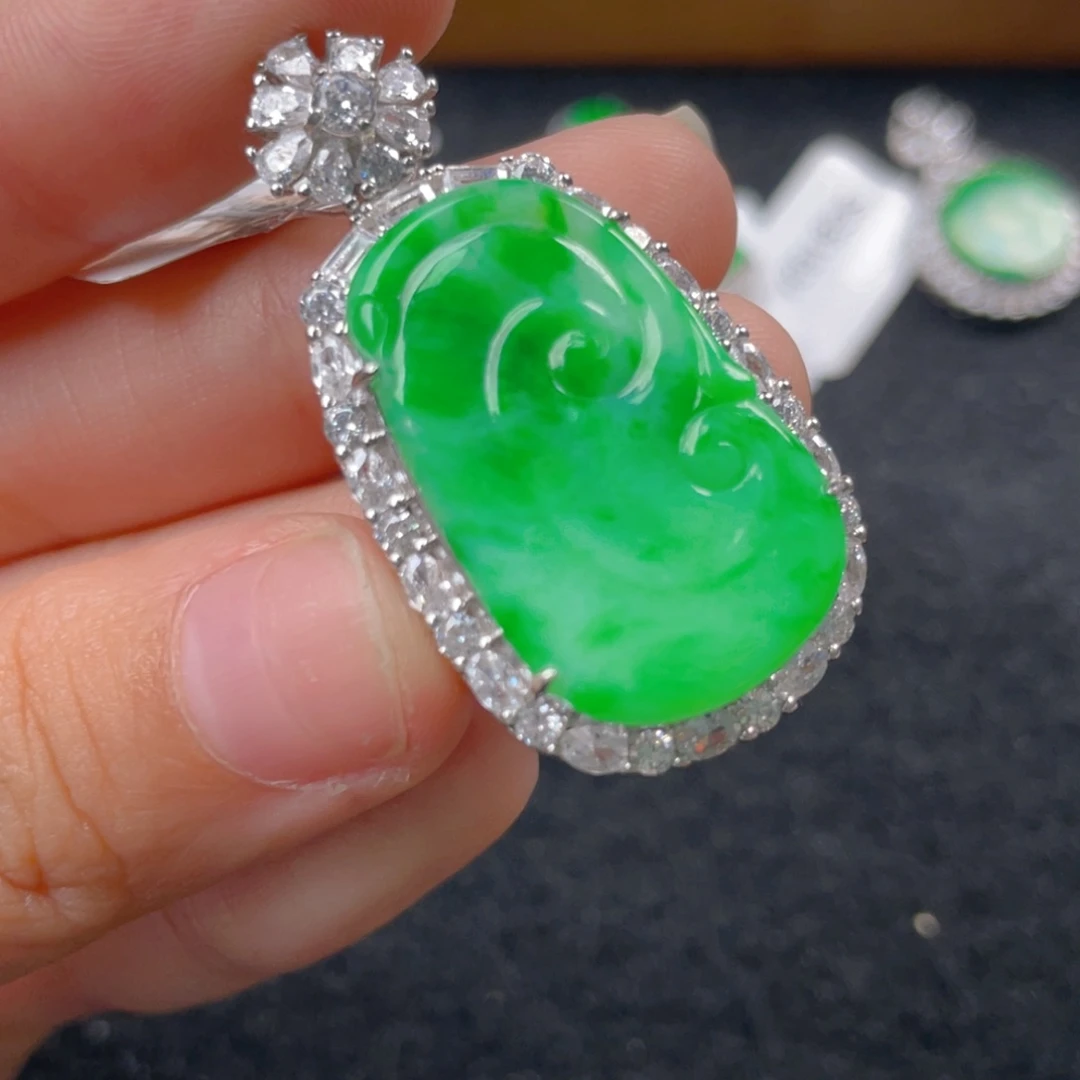 翡翠颈饰银S925镶嵌n b j j j