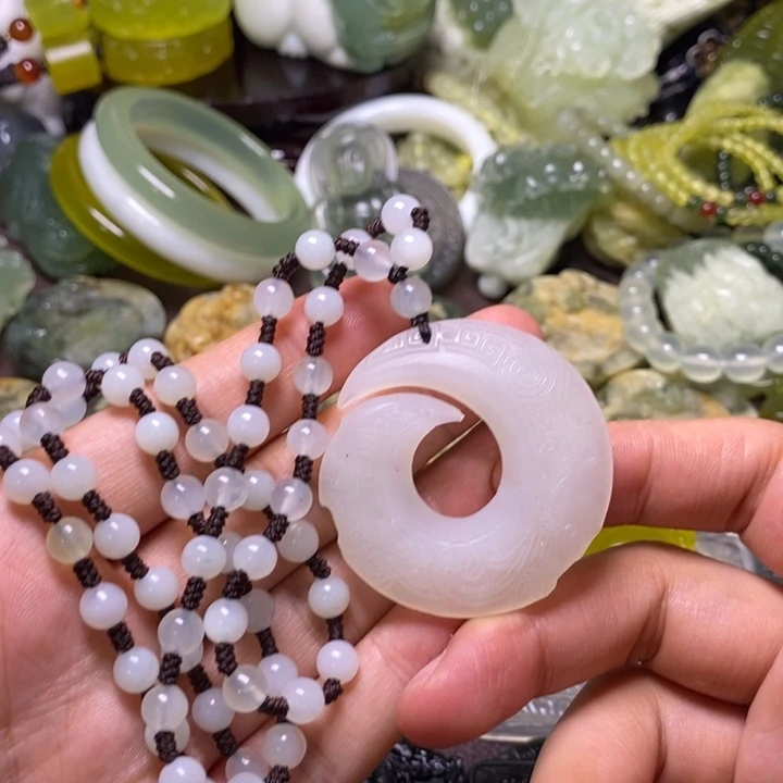 岫玉未镶嵌岫玉颈饰