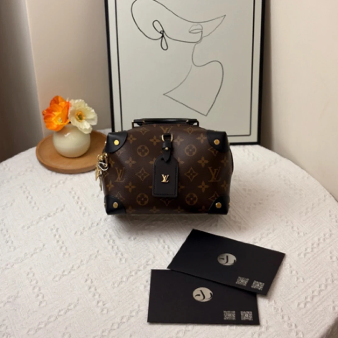 95新 LouisVuitton/路易威登 petite 软盒子 芯片款/JW5524