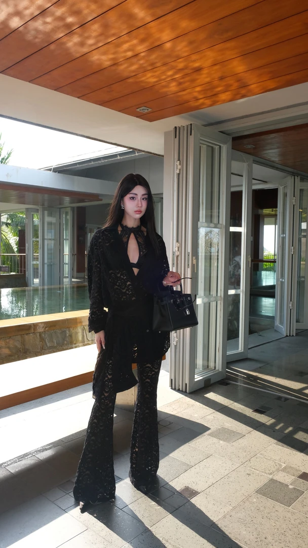 2025初春MIYUFUTURE“迷人尤物”设计师蕾丝喇叭套装（裤长106）