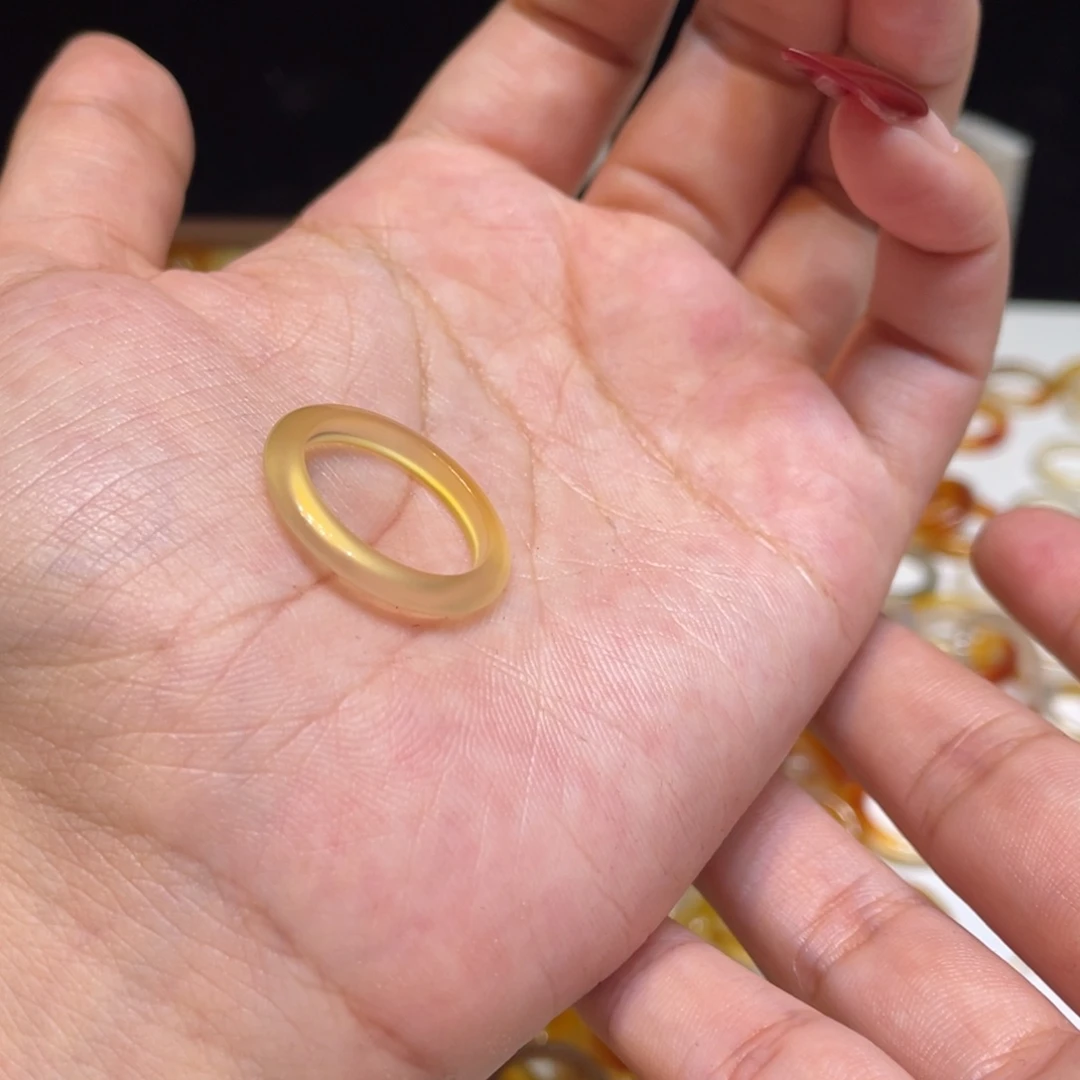 玛瑙/玉髓未镶嵌戒指340号港18 默认瑕疵