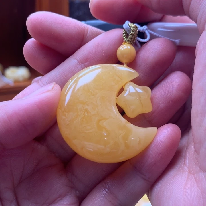 未镶嵌颈饰琥珀日月星辰吊坠