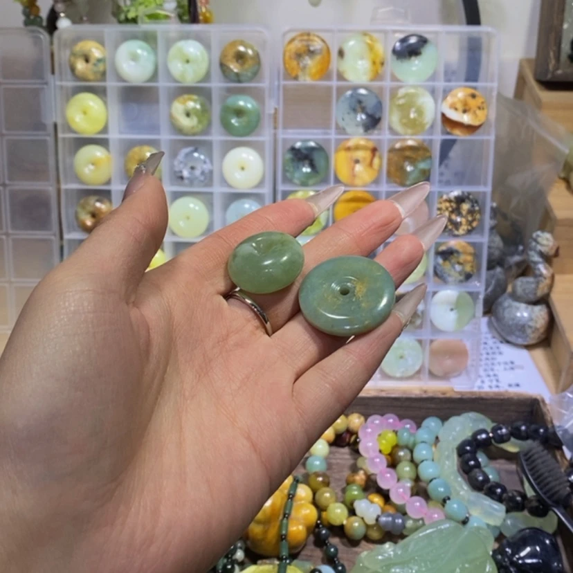 【闪购商品】蛇纹石玉颈饰未镶嵌31