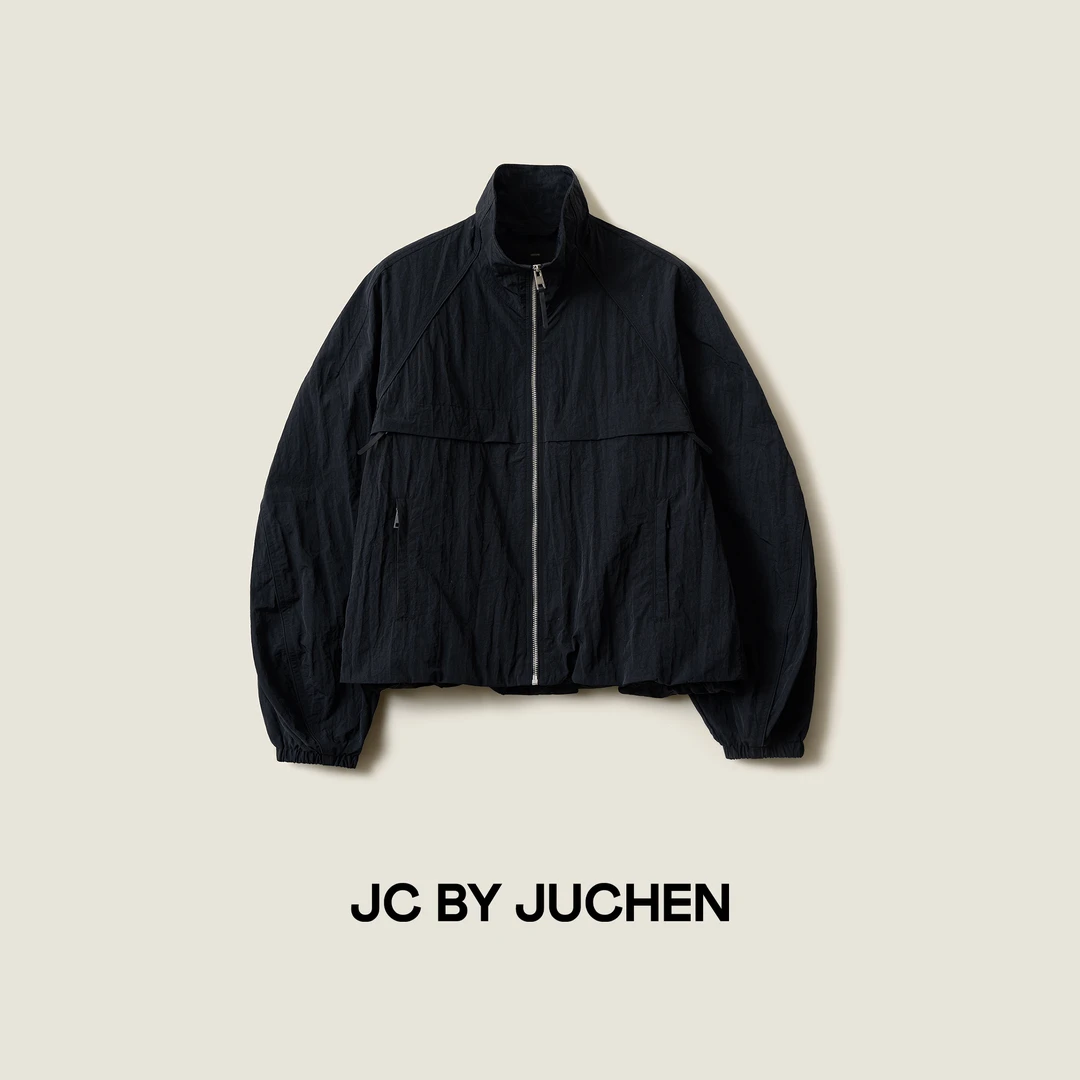 “风城过客”山系轻户外暗锋黑哑光空气褶防风立领夹克外套FW064593