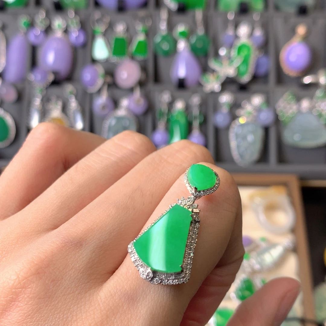 翡翠18K金镶嵌吊坠(不含链)