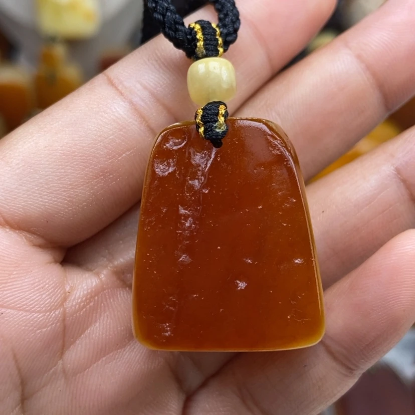 【闪购商品】琥珀颈饰未镶嵌