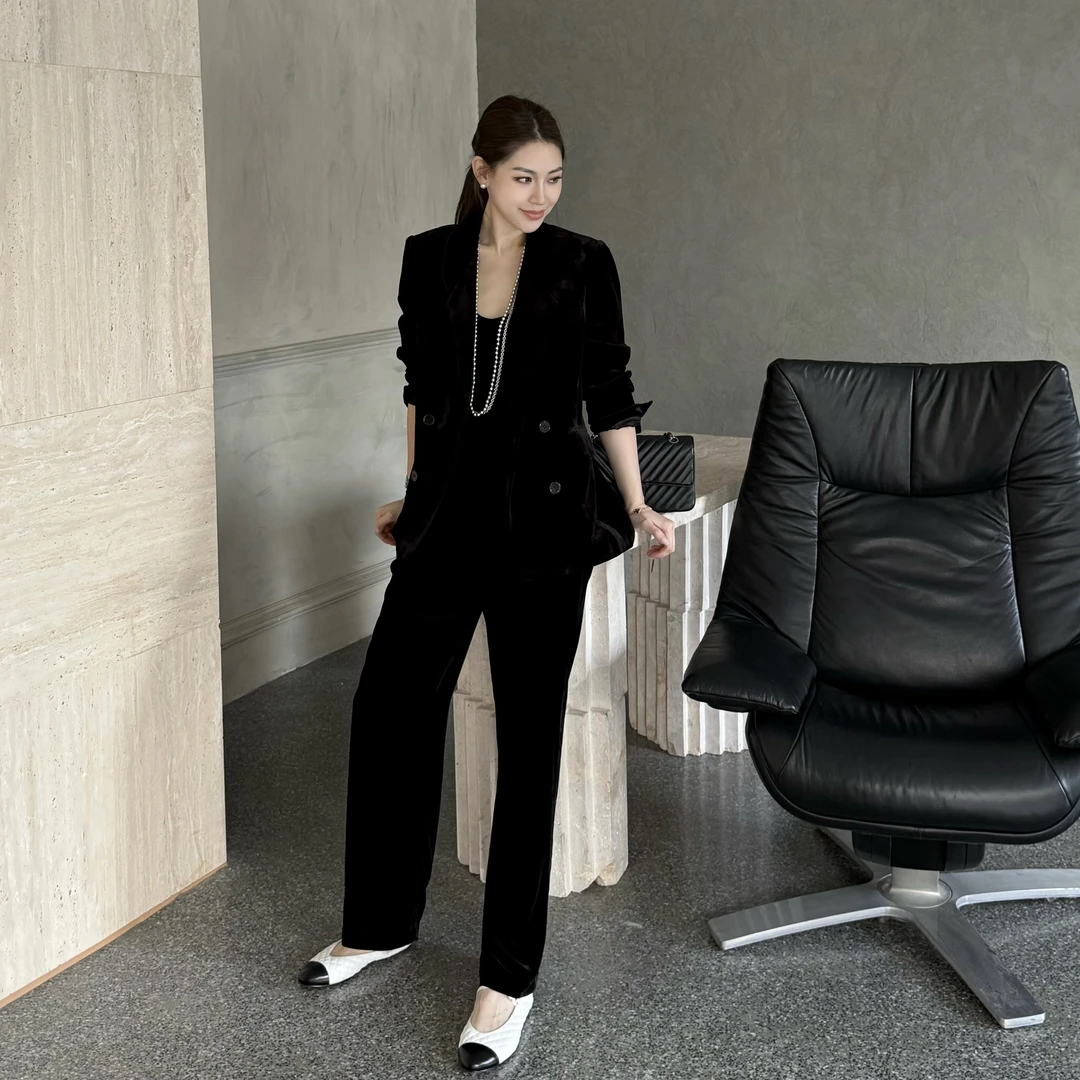 王嬛嬛MsLime25年新款【耀夜年华】双排扣长袖丝绒西装 HD2C0439