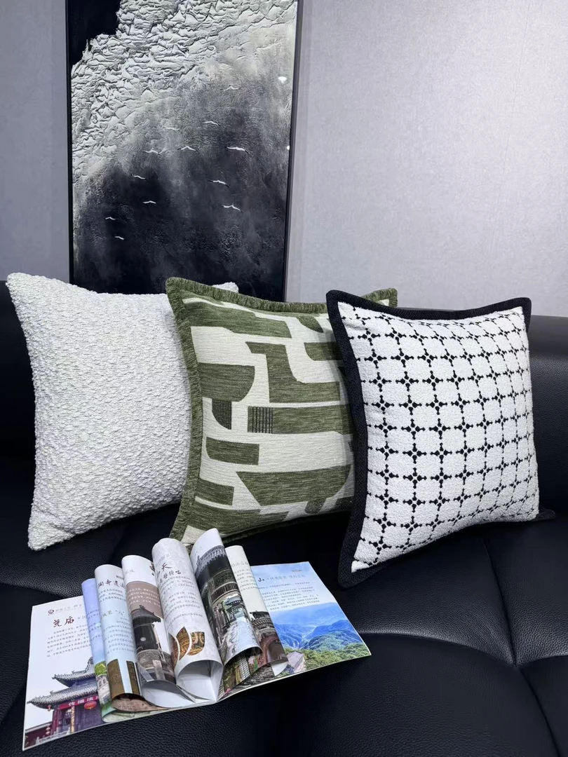 北欧风黑白复古毛绒抱枕卧室客厅腰靠垫u型枕大号床上护腰网红