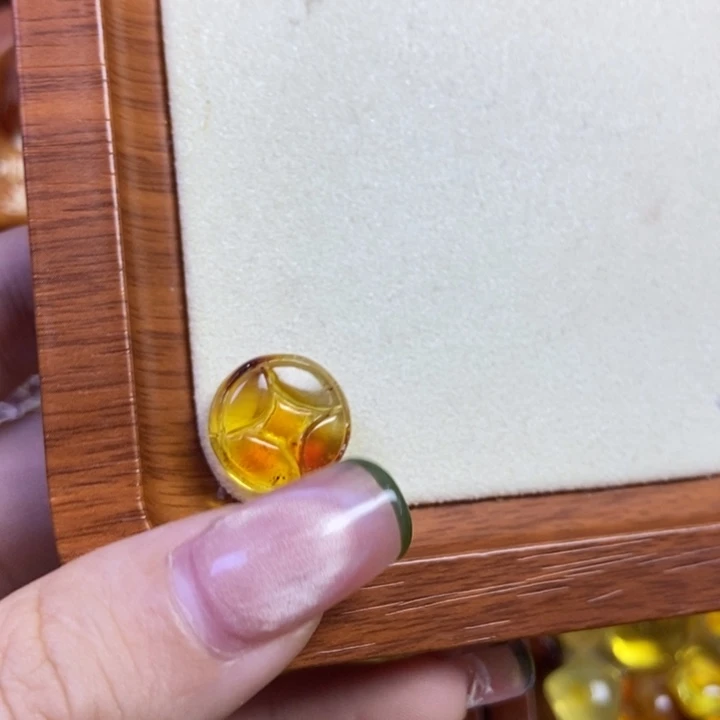 琥珀未镶嵌珠宝奇石钱币