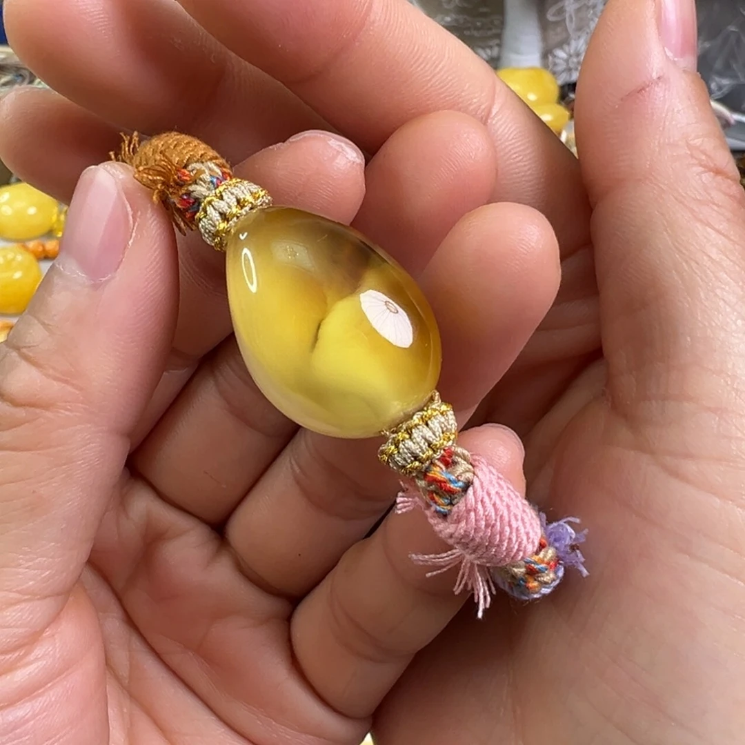 蜜蜡裸石未镶嵌琥珀