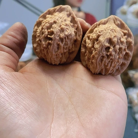 【闪购商品】把件文玩核桃37.5红狮子小众