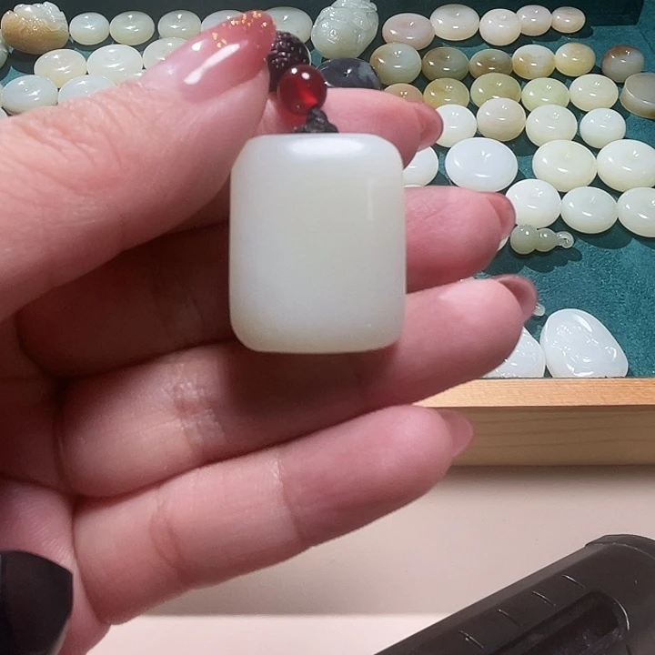 和田玉（糖玉）未镶嵌珠宝半成品