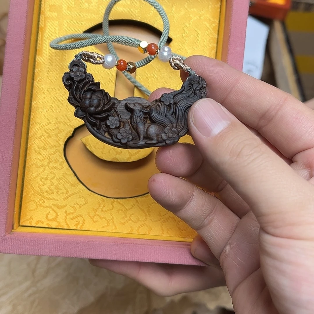 大叶紫檀（黑酸枝木类）