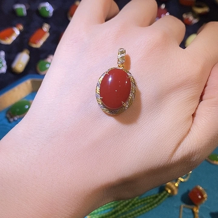 南红玛瑙18K金镶嵌吊坠(不含链)