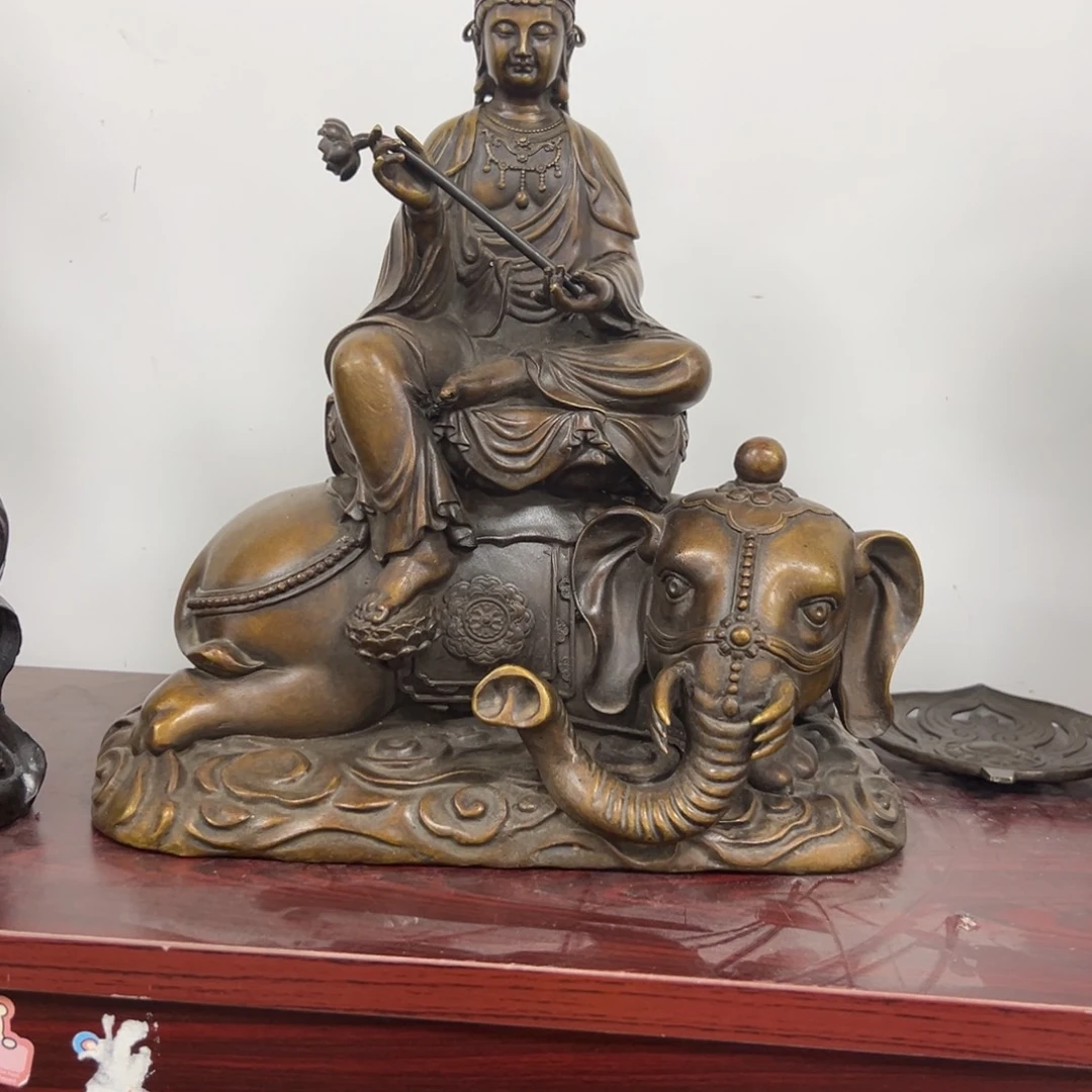 德***罗黄铜铜器摆件制作工艺