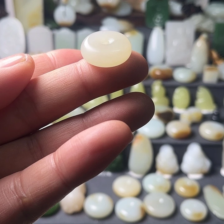 和田玉（青玉）未镶嵌包链