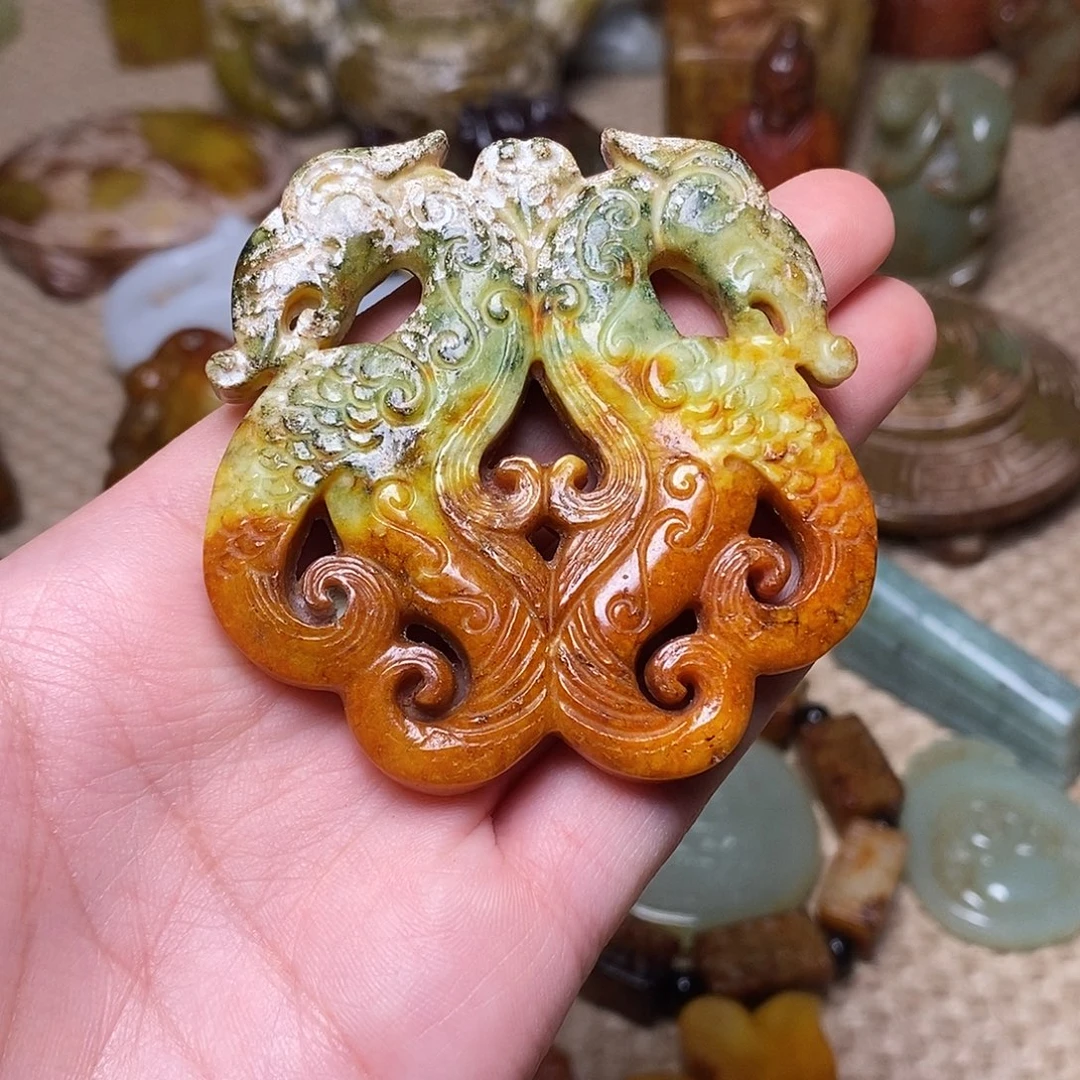 蛇纹石玉未镶嵌颈饰