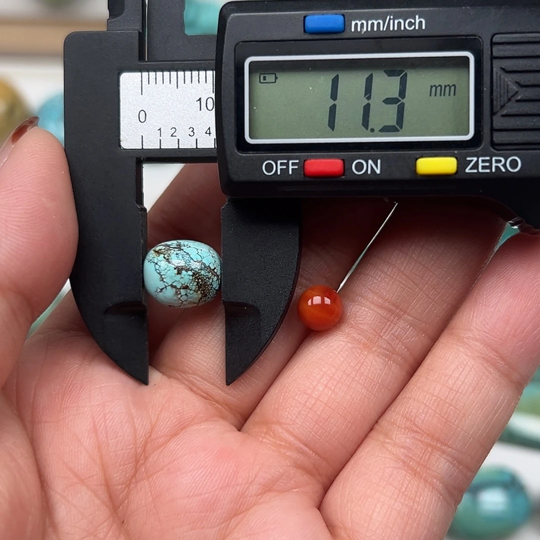 南红玛瑙未镶嵌珠宝奇石