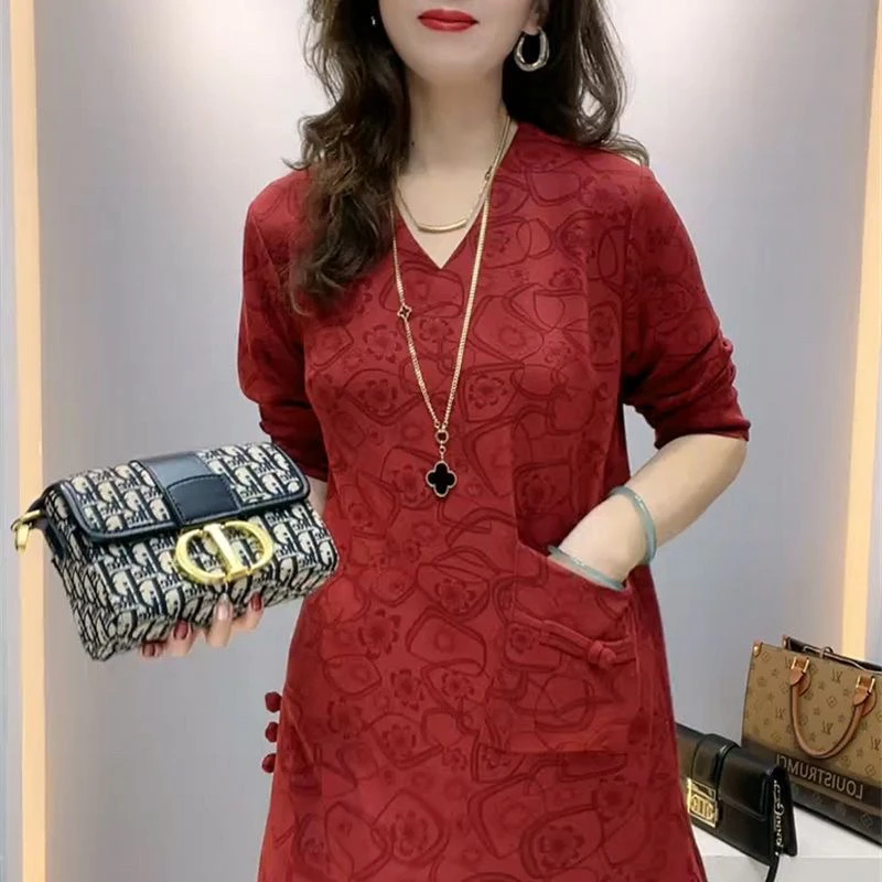 时尚国风大衫2025新款盘扣单兜简约轻熟风V领宽松休闲显瘦连衣裙