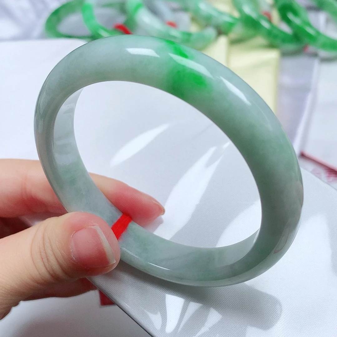 翡翠未镶嵌手镯648