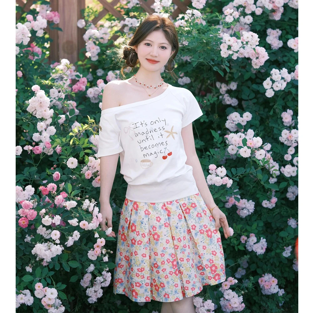 夏日穿搭少女感套装温柔气质白色斜肩短袖t恤碎花半身裙两件套裙