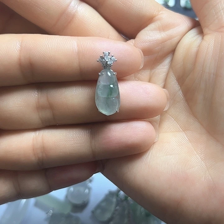 未镶嵌翡翠耳饰福豆