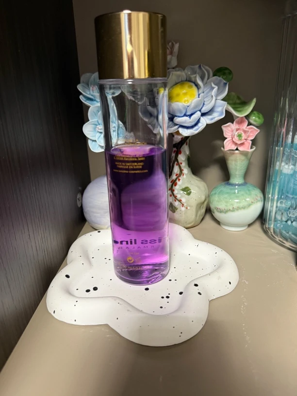 施家好用的提亮肤色紫色爽肤水