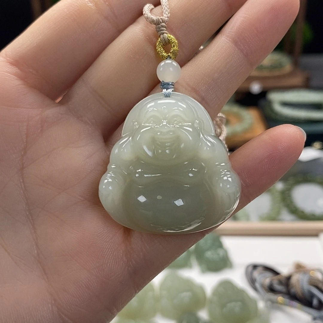 和田玉颈饰未镶嵌小*云微微瑕