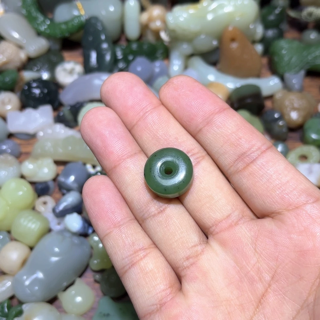 和田玉未镶嵌珠宝半成品